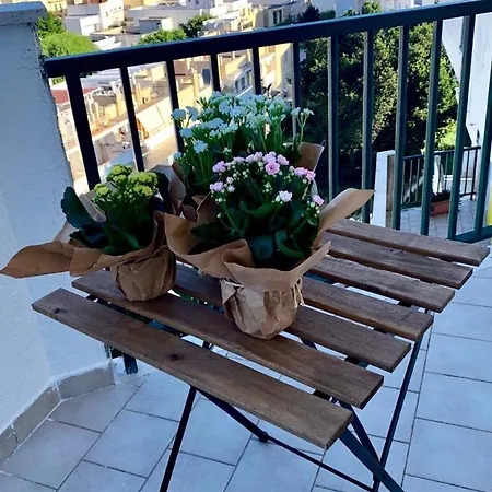 Apartment Centrale Con Vista Mare *